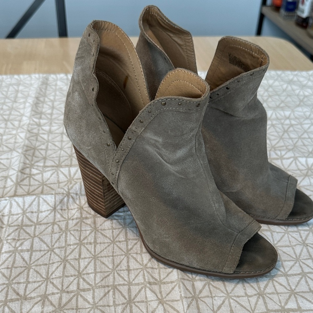 Lucky Brand Taupe Peep-Toe Heeled Boots